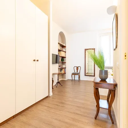דירה Stylish Apartment-near Corso Como-metro Garibaldi מילאנו